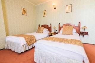 Отель Hotel Amax Family Rest & SPA Миколайки Двухместный номер с 2 отдельными кроватями-6